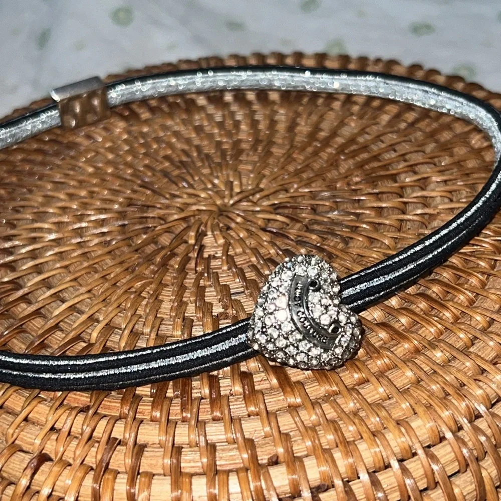 JLN Juicy Couture Rhinestone Heart Stretch Headband. - Picture 7 of 7